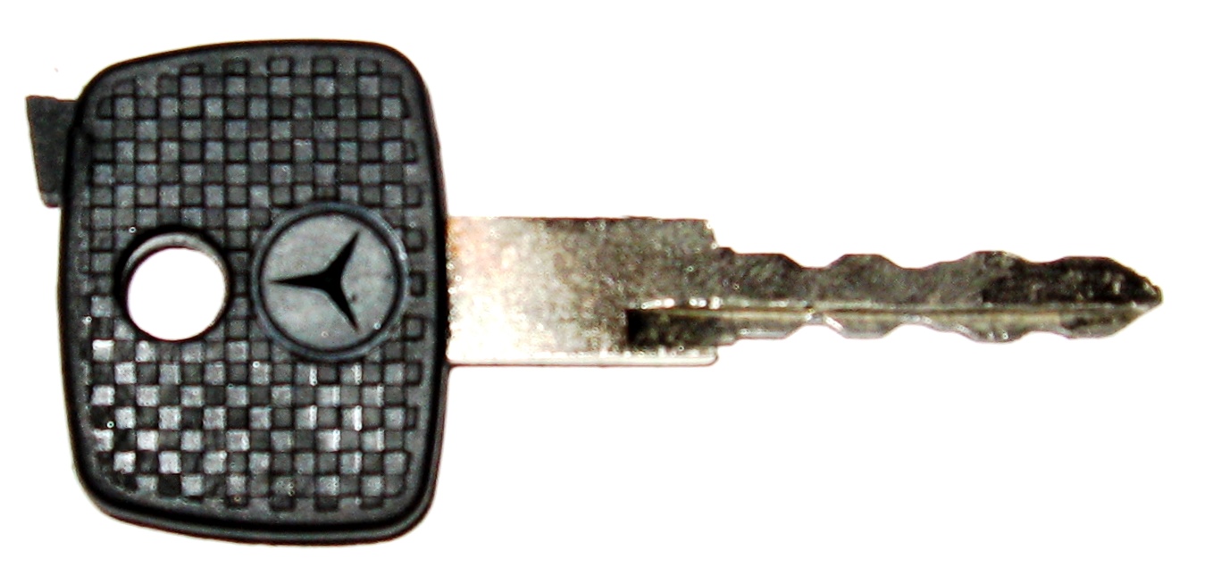 Изготовление автомобильных ключей.